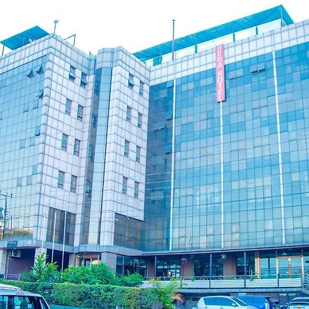 Hera Hotel カンパラ エクステリア 写真