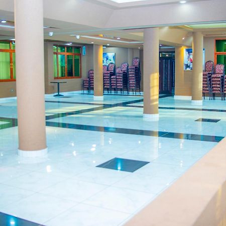 Hera Hotel カンパラ エクステリア 写真