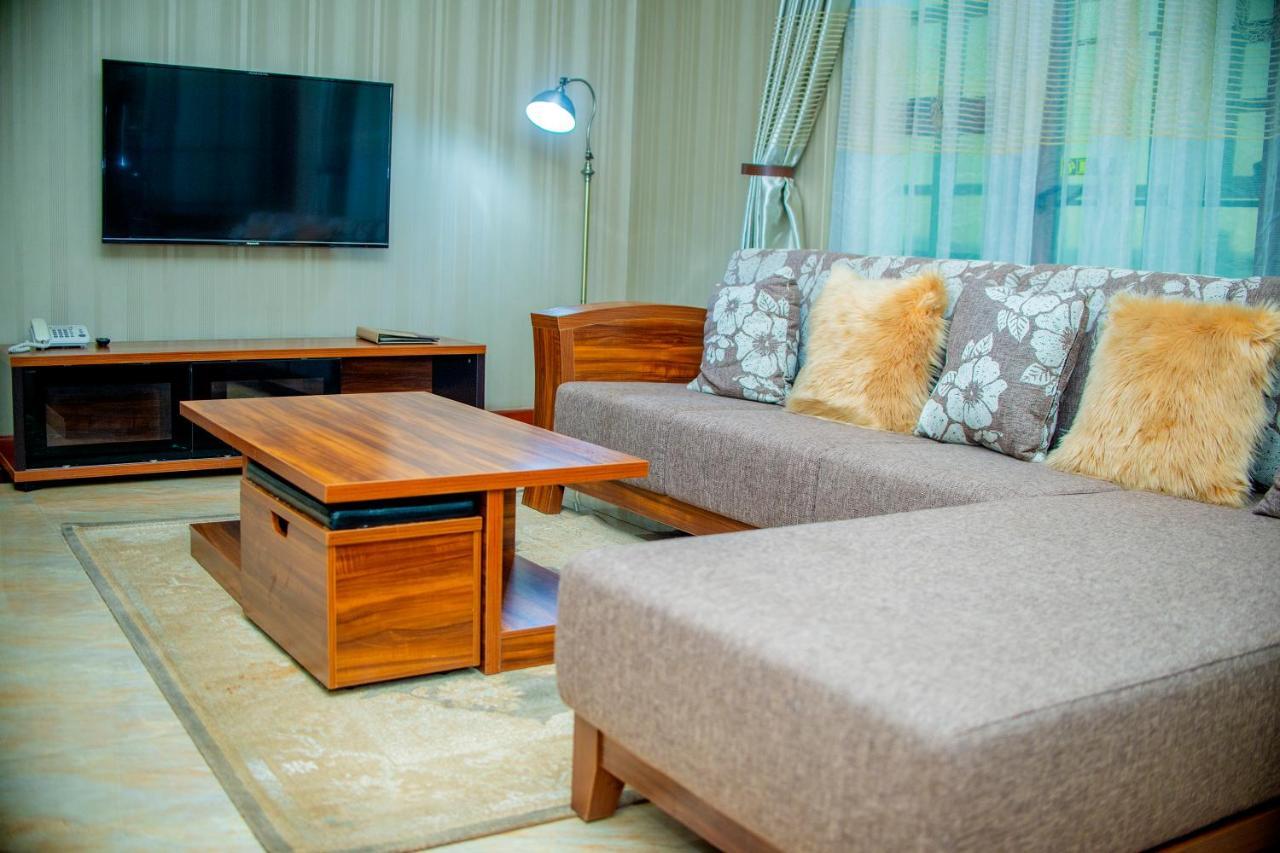 Hera Hotel カンパラ エクステリア 写真