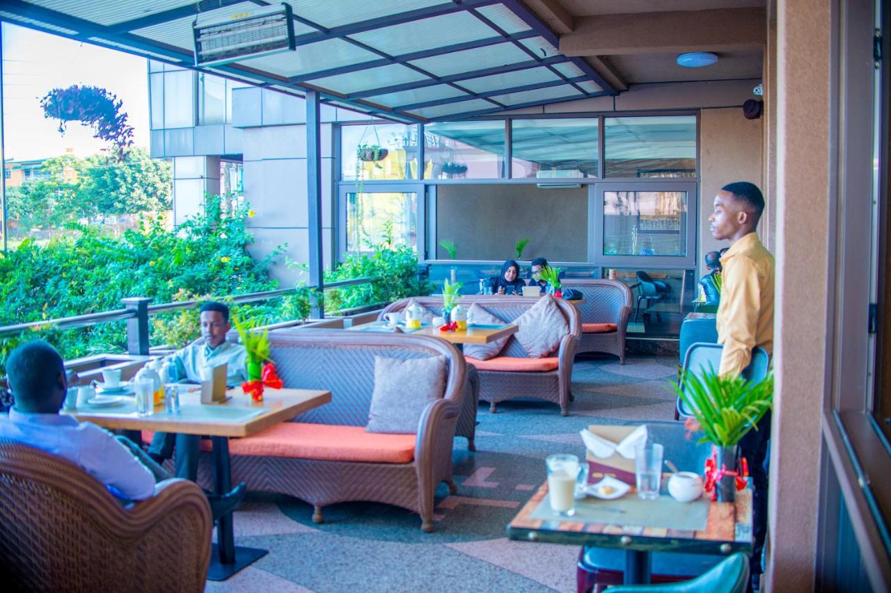 Hera Hotel カンパラ エクステリア 写真