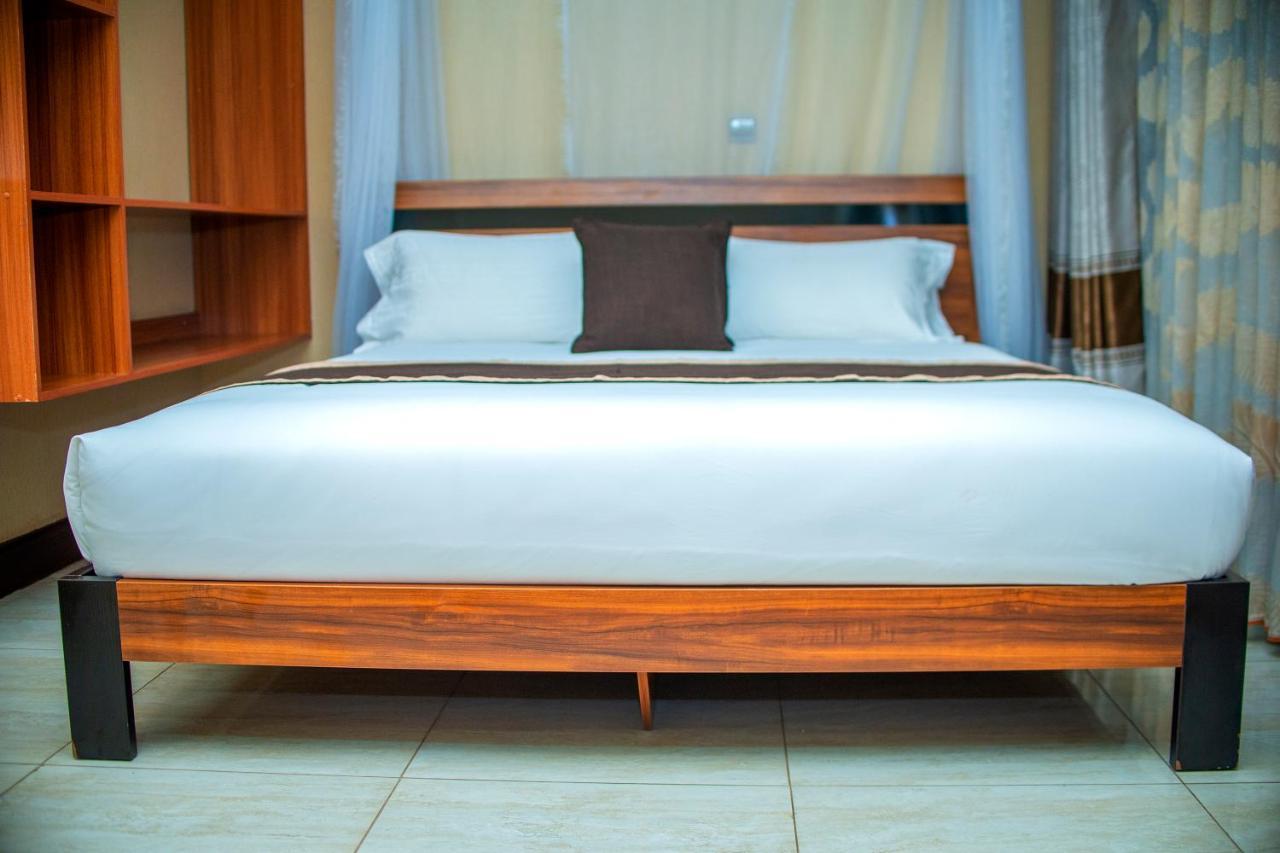 Hera Hotel カンパラ エクステリア 写真