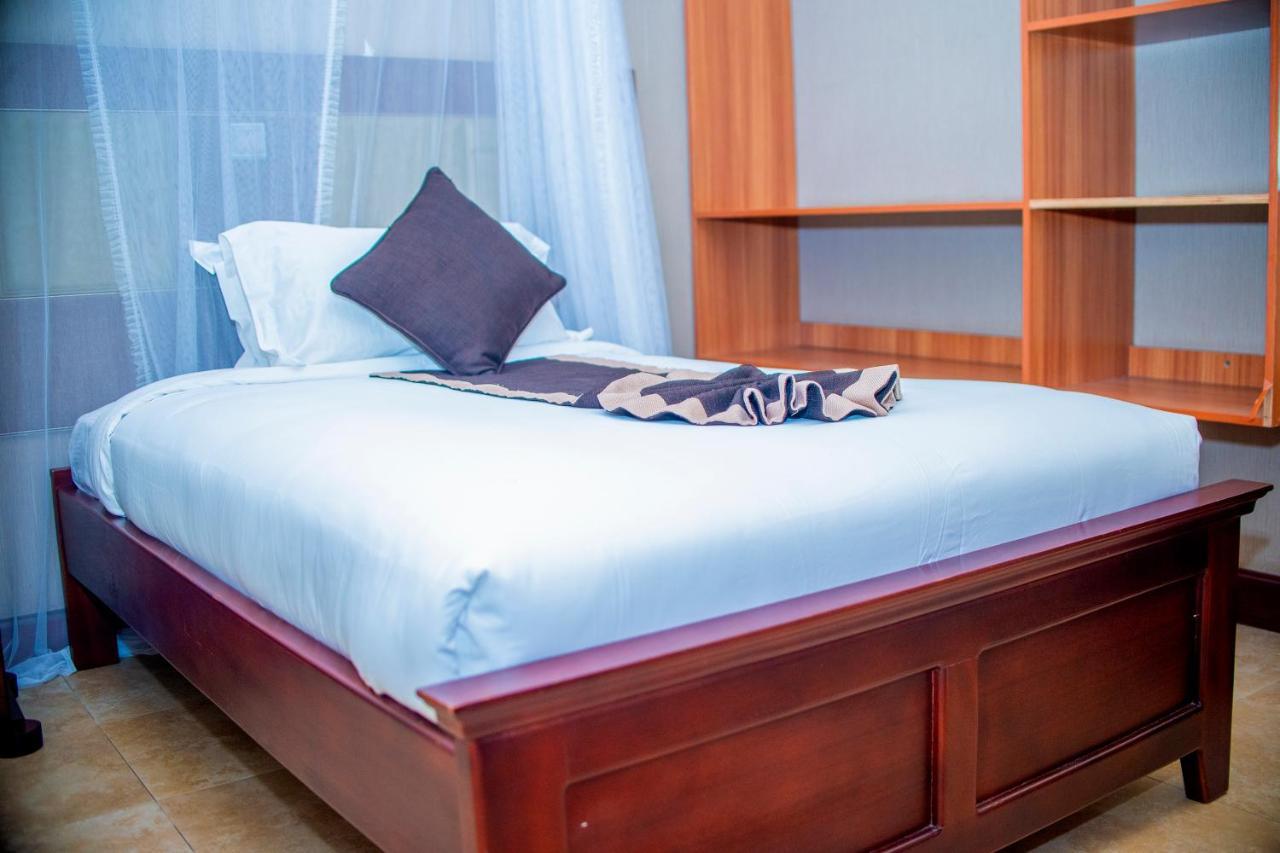 Hera Hotel カンパラ エクステリア 写真